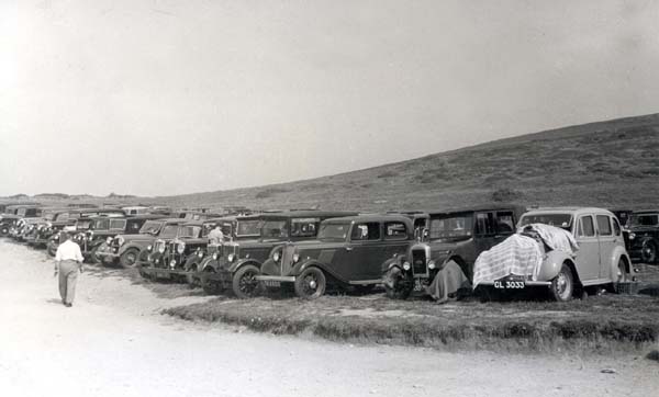 Cars parked by new Beach Road c 1935 