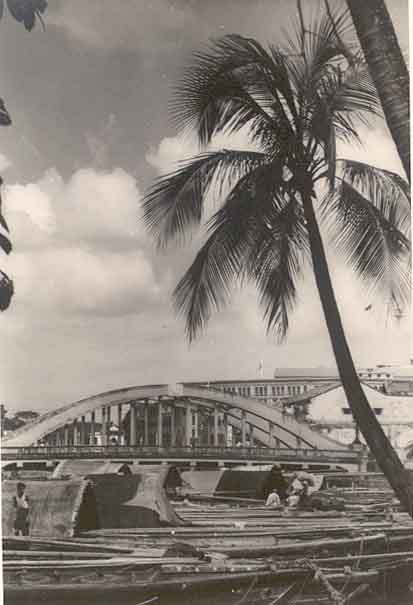 The Anderson Bridge, Singapore from which the Japanes hung executed prisoners' heads!