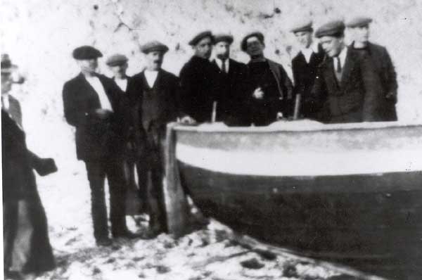  The "Harry Dart"  Sunday morning assembly at Hive Beach - Late 1920's