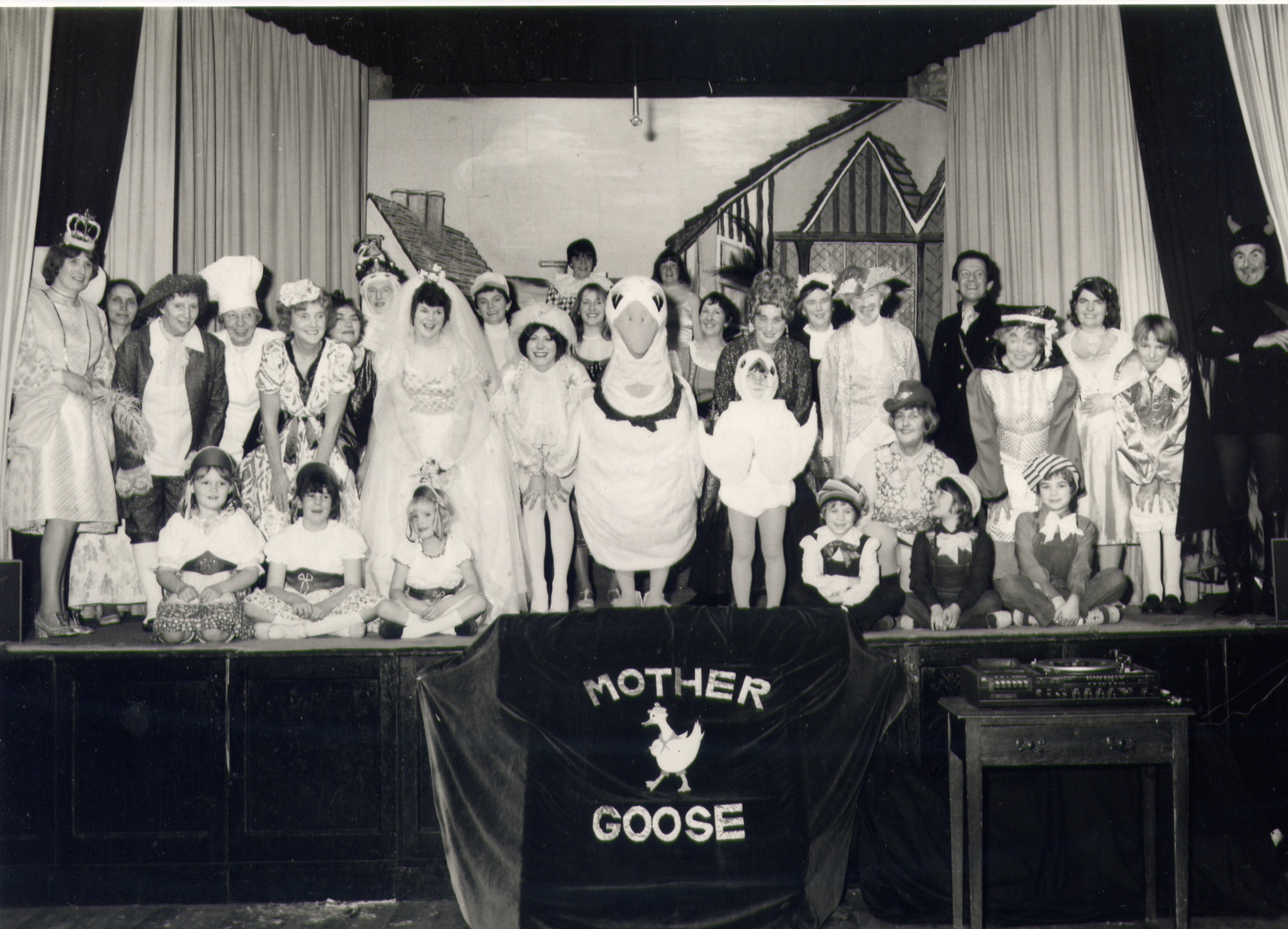 The cast of Mother Goose 1981